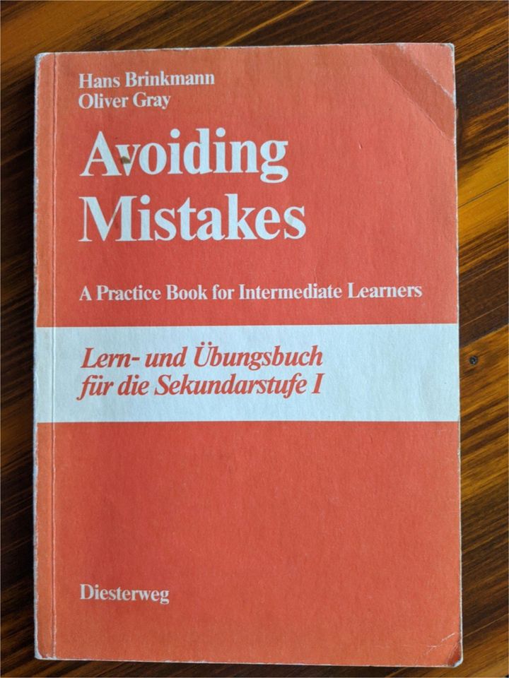 Lernbuch Englisch. Avoiding Mistakes. in Abstatt