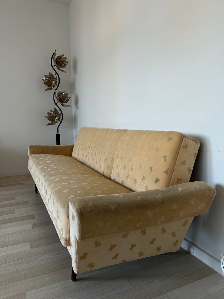 60er Retro vintage Sofa 2x Sessel Set Gelb Creme Holzbeinen Braun in Berlin
