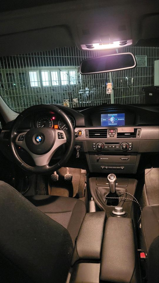 Unfall BMW 318i in Köln