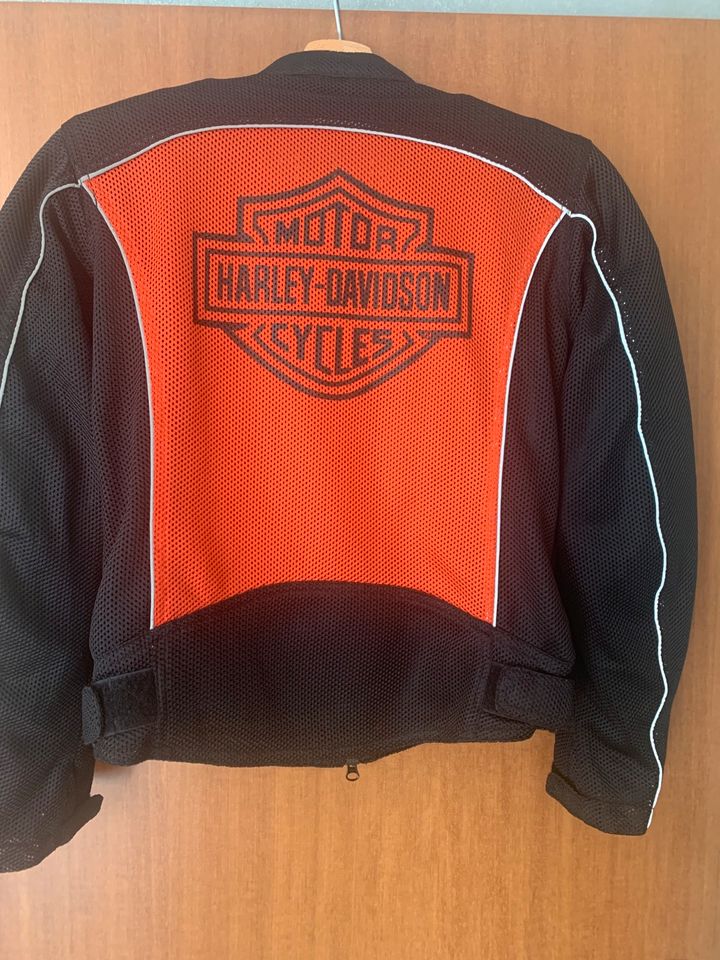 Harley Davidson Jacke Damen Gr. S in Berlin