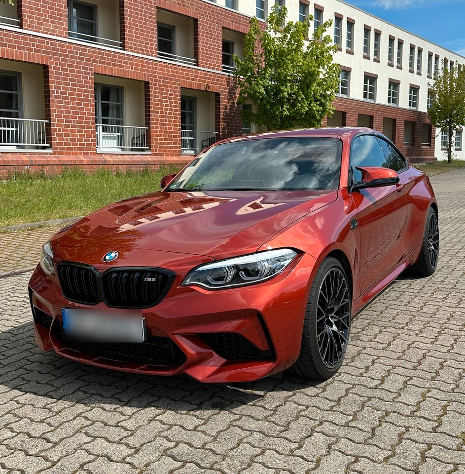 BMW M2 Competition DKG Sunset Orange in Braunschweig