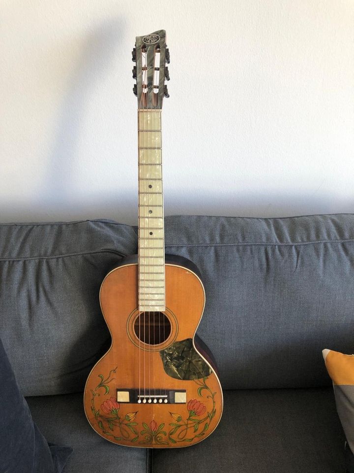 1930 er Oahu Gitarre mit Pearloid Griffbrett in München