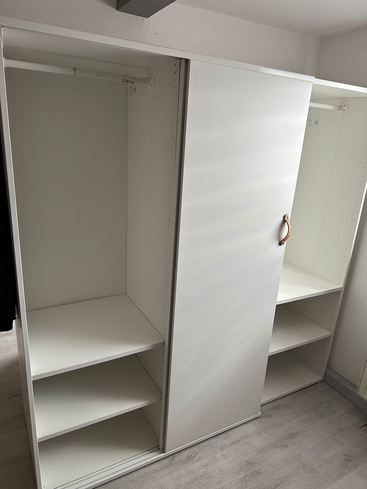 IKEA Kleiderschrank weiß 180x55x180cm in Aue