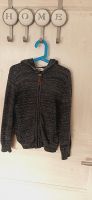 H&M coole Strickjacke mit Kapuze Gr. 122/128 Sachsen - Reichenbach (Vogtland) Vorschau