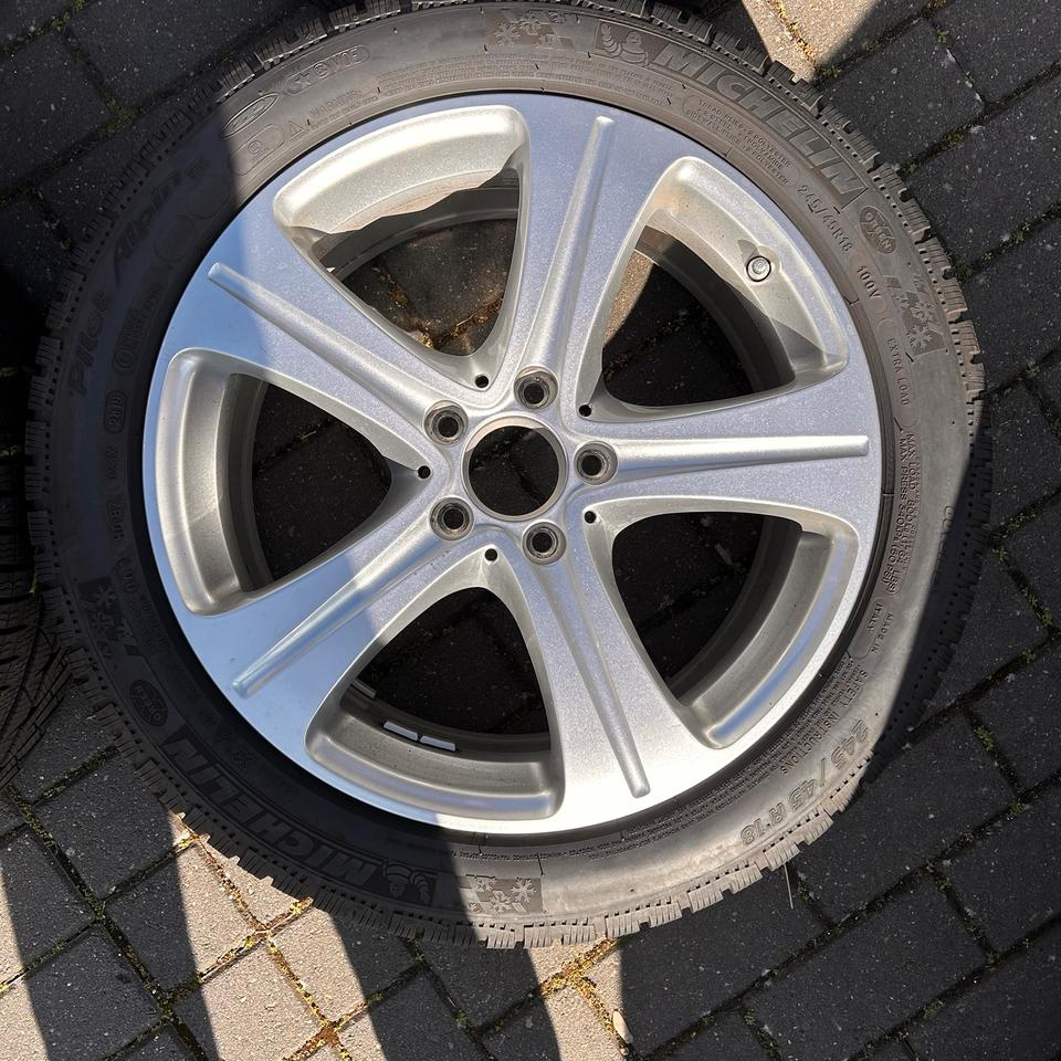 Mercedes-Benz E-Klasse W213/S213 Felgen + Michelin Winterreifen in Hannover