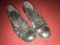 Schwarze Pumps in 40 von Dr. Martens. Absatzschuhe Niedersachsen - Burgwedel Vorschau