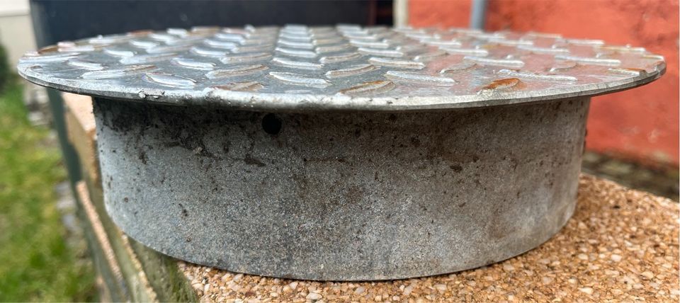 Schachtdeckel rund Stahl verzinkt für 27 cm Loch in Coswig