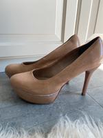Pumps beige Lack Gr. 41 TAMARIS Hessen - Oberursel (Taunus) Vorschau