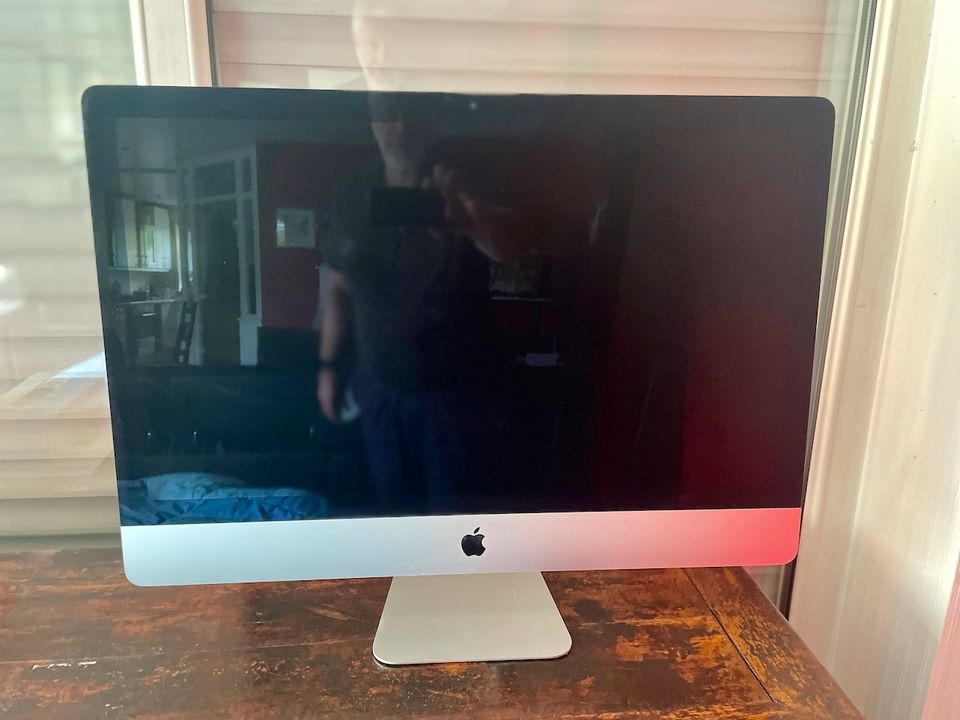 iMac 2019 27 128GB in Nierstein