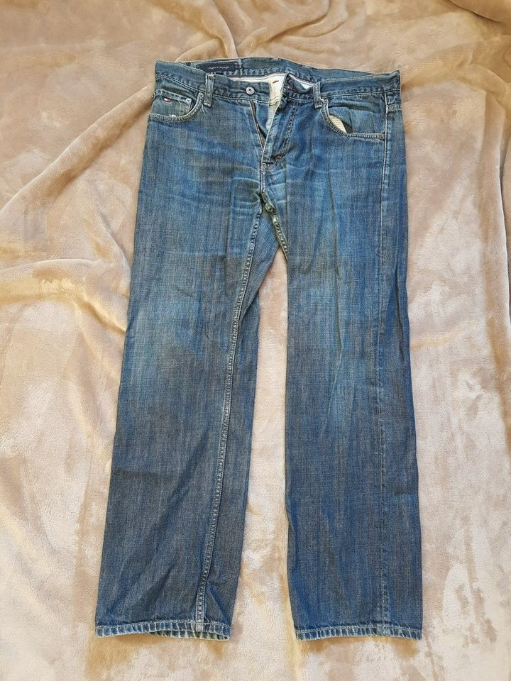 TOMMY HILFIGER HOSE JEANS ++ GRÖßE 36/32 ++ TOPP in Frankfurt am Main