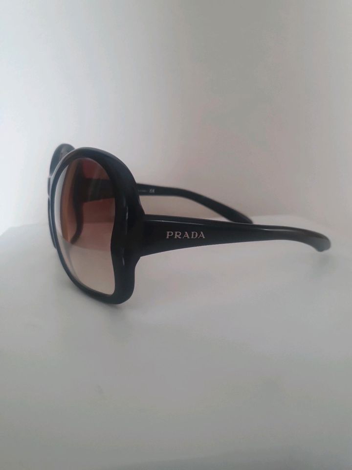 Mega originale Sonnenbrille von Prada in Ahnatal