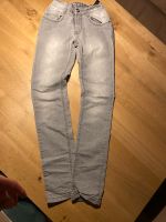 Staccato Jeans grau in Gr.164 Nordrhein-Westfalen - Höxter Vorschau