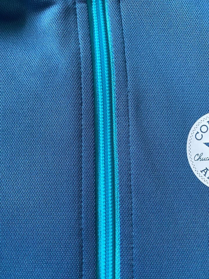 Converse Trainingsjacke *Neuwertig* in Hamburg