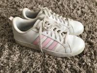 Adidas Sneaker, Gr. 39 1/3, super erhalten Niedersachsen - Sehnde Vorschau