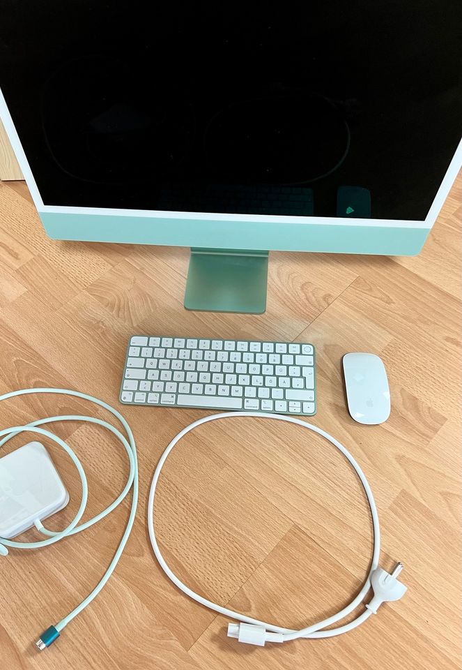 Appel iMac 24“ in Geislingen an der Steige