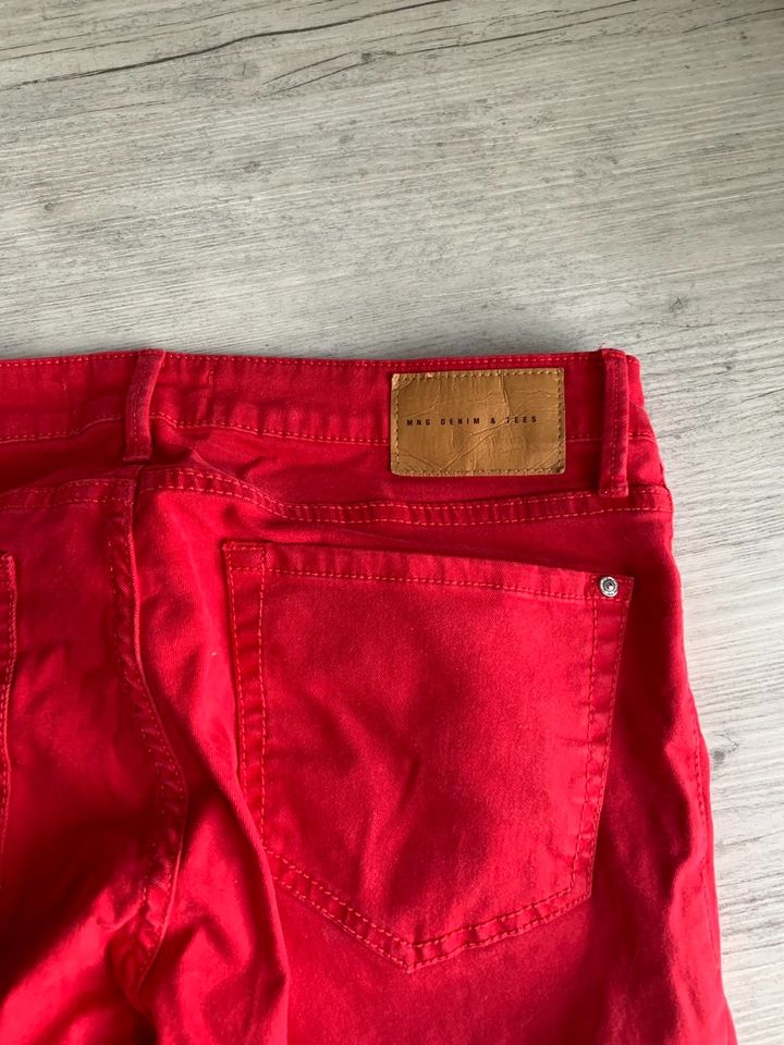 MNG Mango Hose Jeans rot Gr 38 in Rodgau