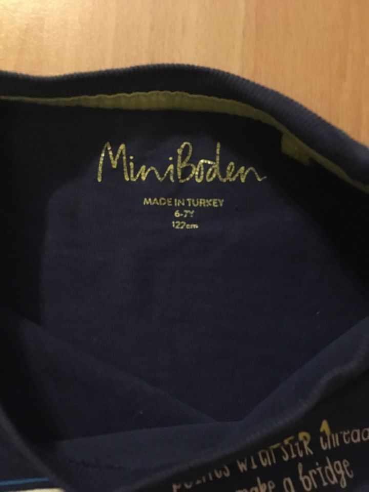 Shirt Mini Boden Spinne Größe 122 in Sassenberg