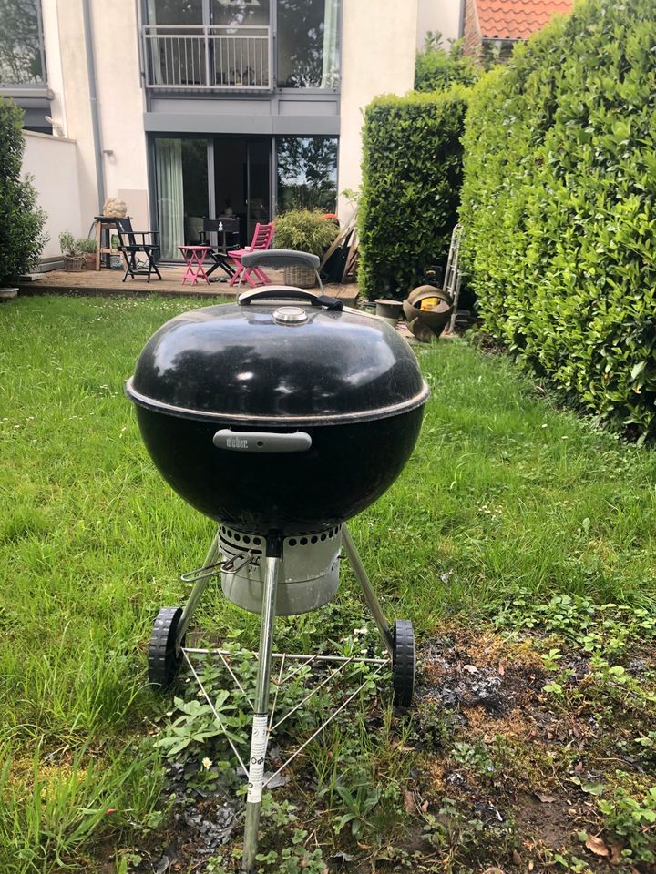 Grill Webergrill Kugelgrill schwarz in Düsseldorf