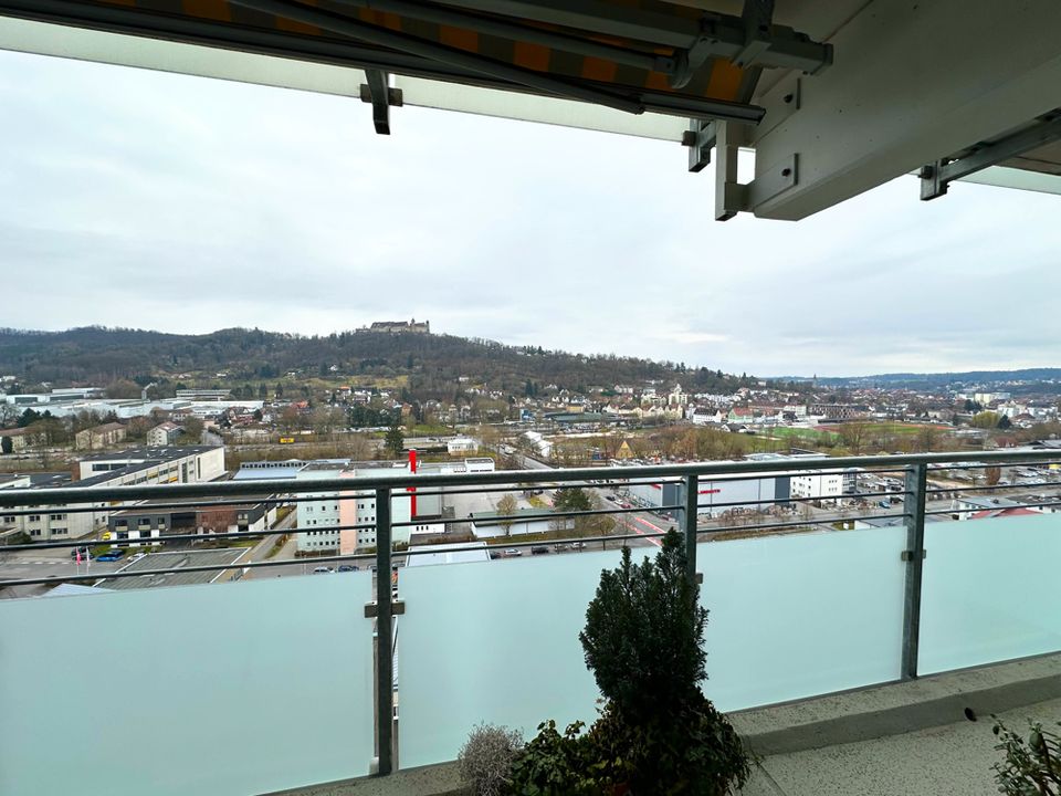 Diesen Ausblick können Sie kaufen! Barrierefreie 2-Zimmer-Wohnung mit großem Balkon und Veste-Blick! in Coburg