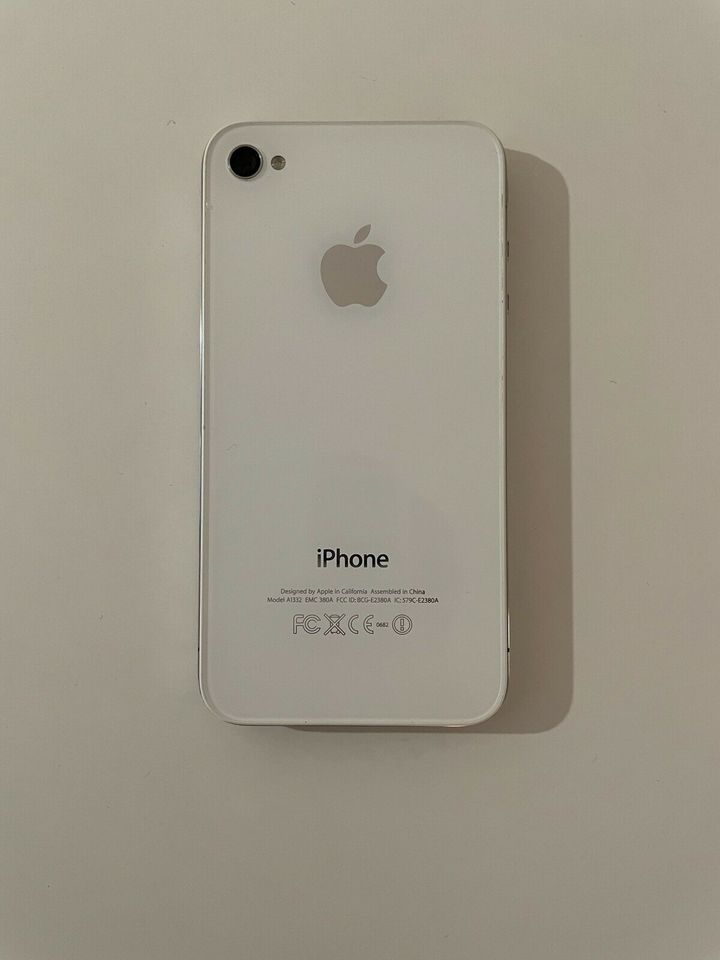 IPhone 4 / 32GB / Weiß in Düsseldorf