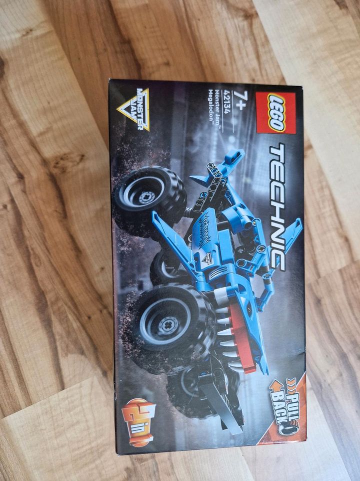 LEGO 42134 Technic Monster Jam Megalodon in Adelsdorf
