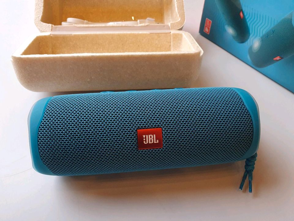 Jbl flip 5 blau eco Edition OVP in Köln