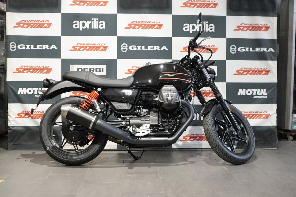 Moto Guzzi V7 STONE 2024 Neu in Kassel