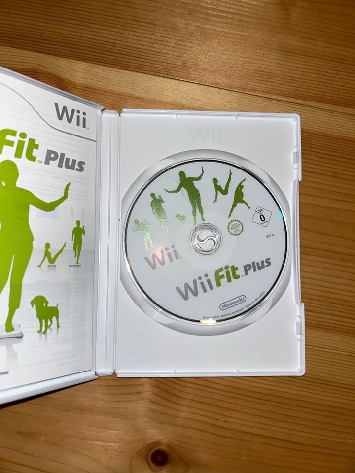 Wii Fit Plus mit Balance Board von Nintendo in Satrup