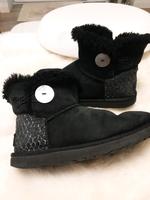 UGG 7538 SCHWARZ gr. 39 mini Baily Button Nordrhein-Westfalen - Erkrath Vorschau