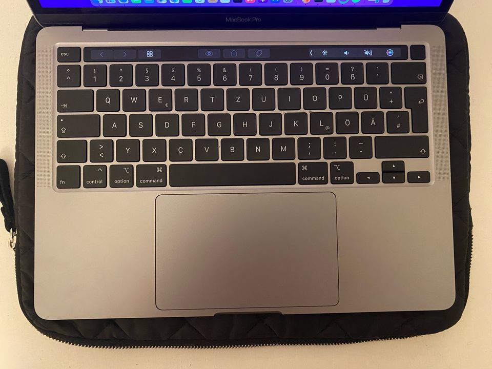 MacBook Pro 2020 13" | Touch Bar | 8GB in Frankfurt am Main