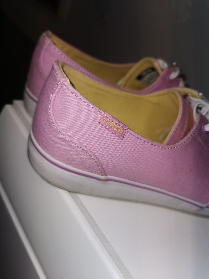 Leinenschuhe*rosa*Gr. 41 in Morsbach