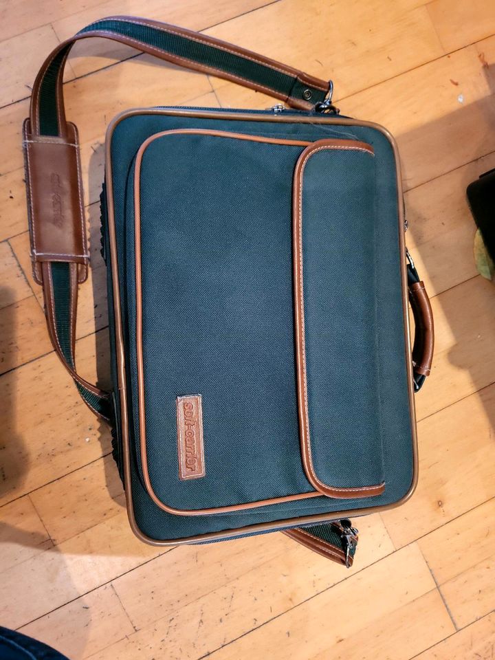 Soft-carrier Laptoptasche grün in Dannewerk