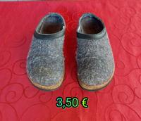 Damen Hausschuhe, Patschen, Pantoffeln, Clogs, 3 Bilder Hessen - Immenhausen Vorschau