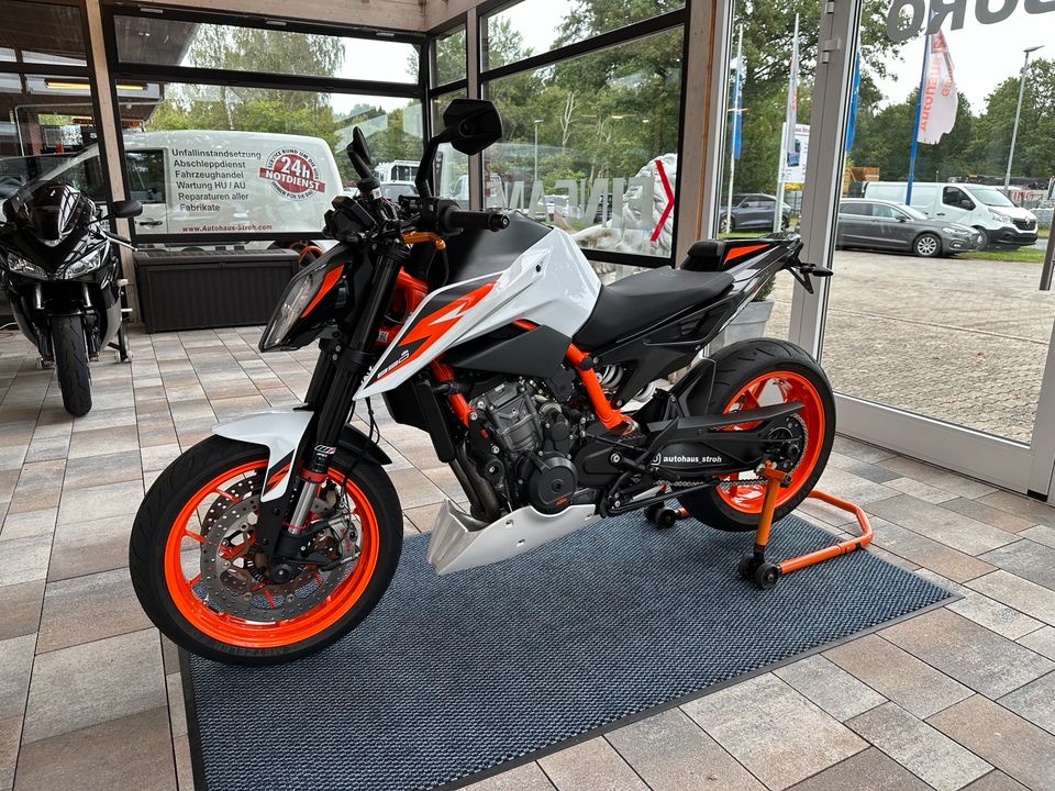 KTM Duke 890 R Tech Pack, viel Zubehör in Soltau