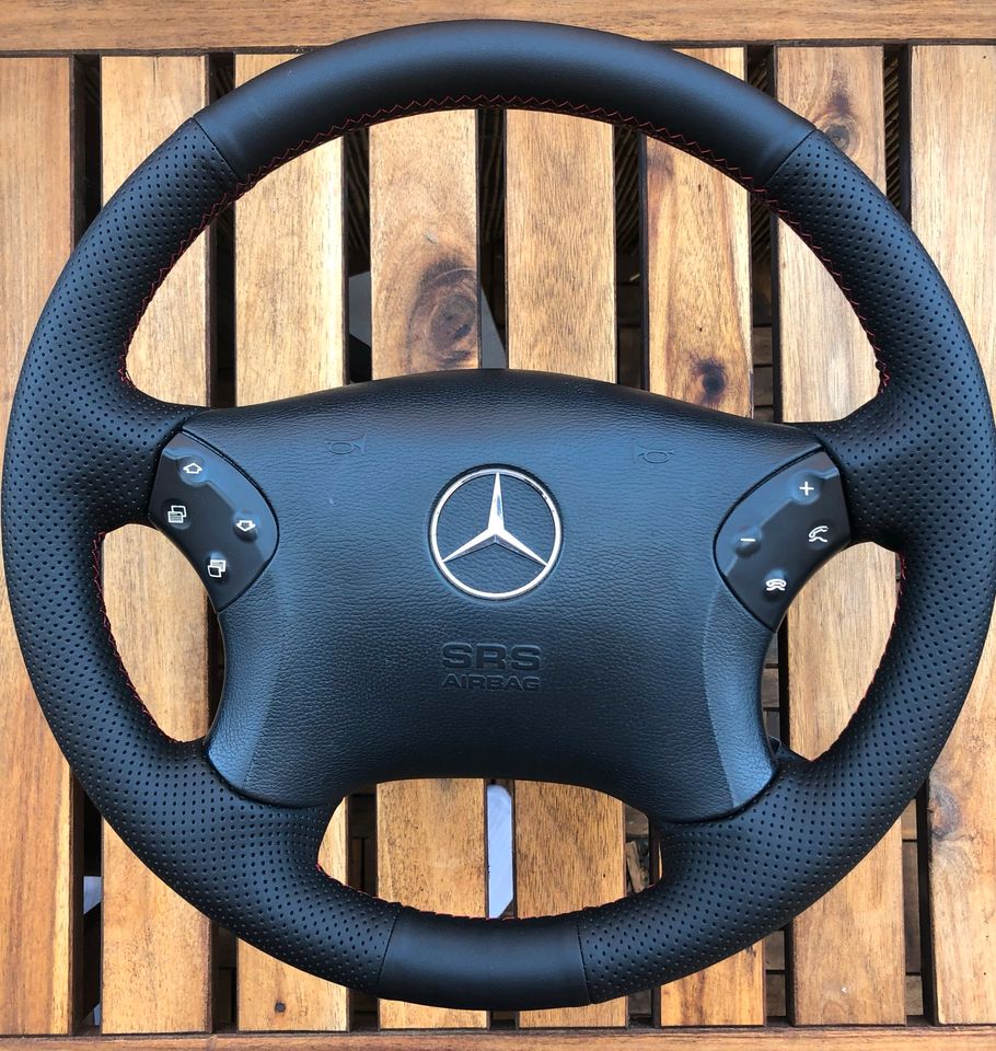Mercedes W203 Lenkrad Neu bezogen in Dortmund