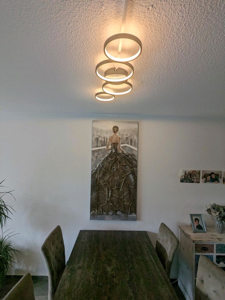 Tolle moderne LED Lampe in Hanau