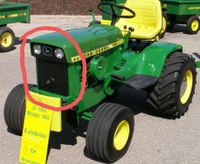 SUCHE John Deere 110-140 Kühlergrill, Frontmaske mit Beleuchtung Niedersachsen - Gnarrenburg Vorschau