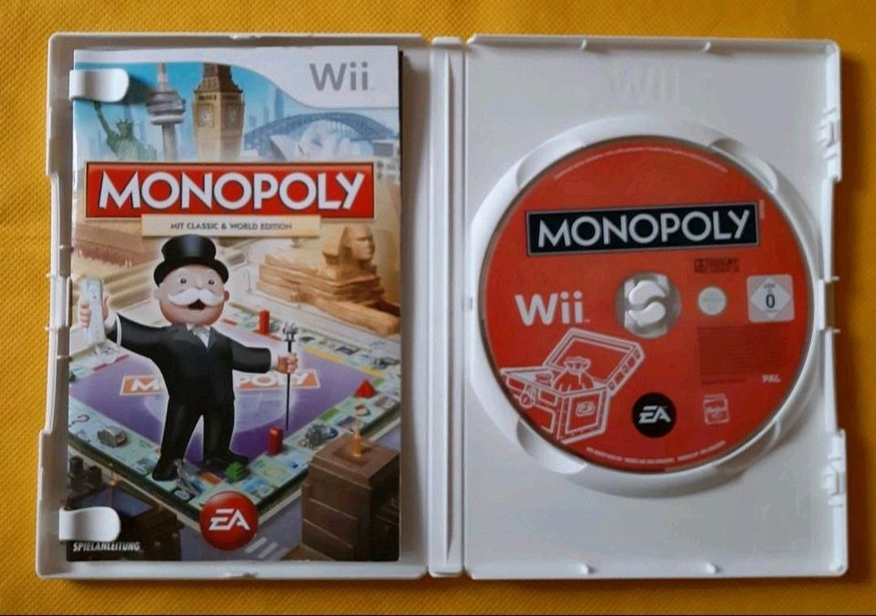 Spiel für die Wii: Monopoly - Mit Classic und World Edition in München