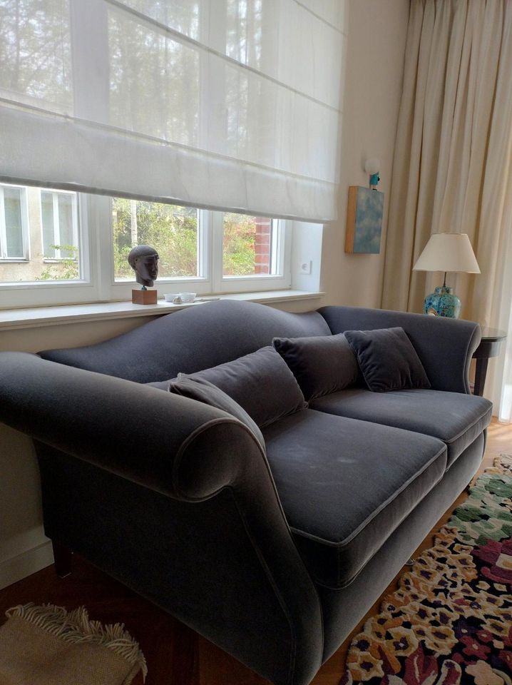 Sofa 3 -Sitzer grauer Mohairsamt im engl. Stil in Berlin