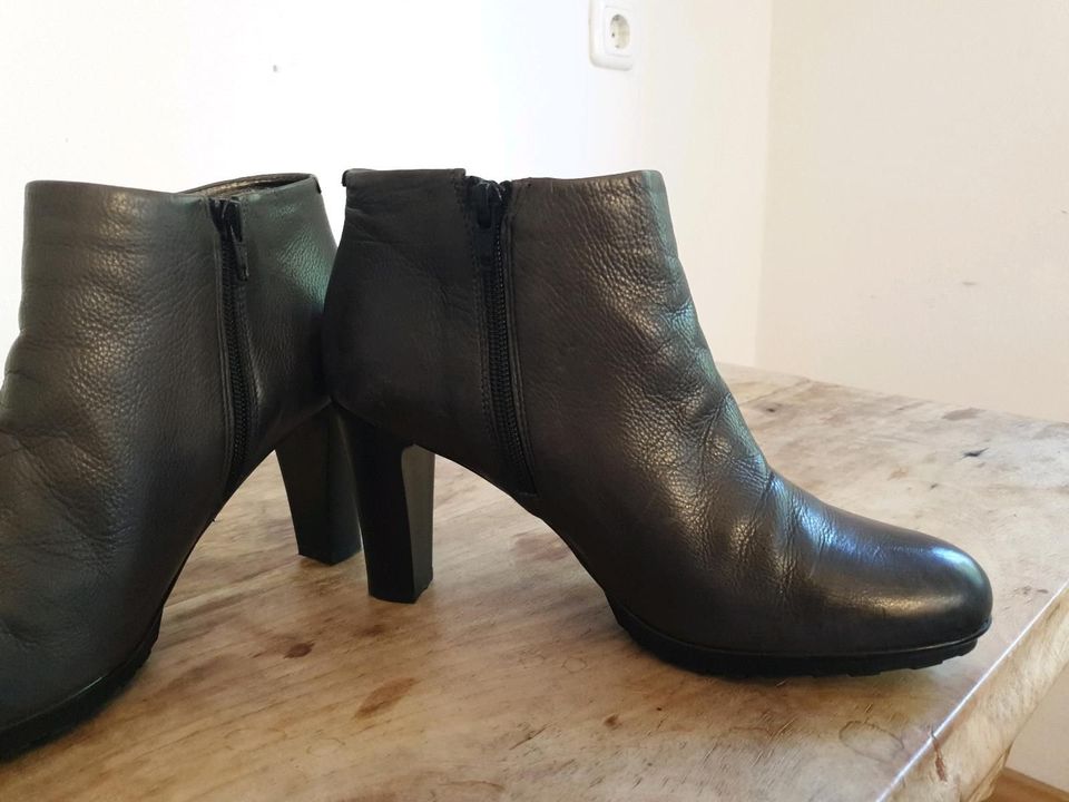 Stiefeletten, weiches Leder, Marke 'Freeflex', Größe 39, fast NEU in München