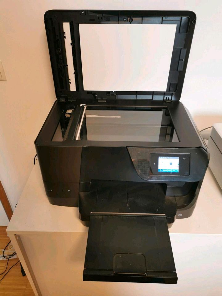 HP OfficeJet Pro 8715 - Drucker / Scanner / Faxgerät in Fürth