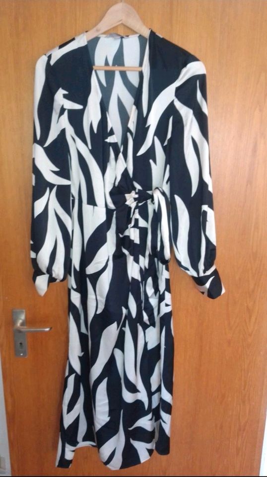 Kleid H&M Größe 36 in Wolbeck