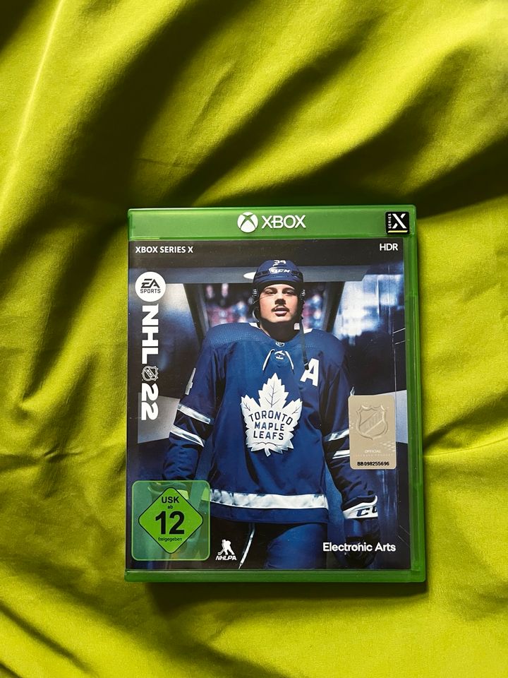 NHL 22 Xbox one series x in Leipzig