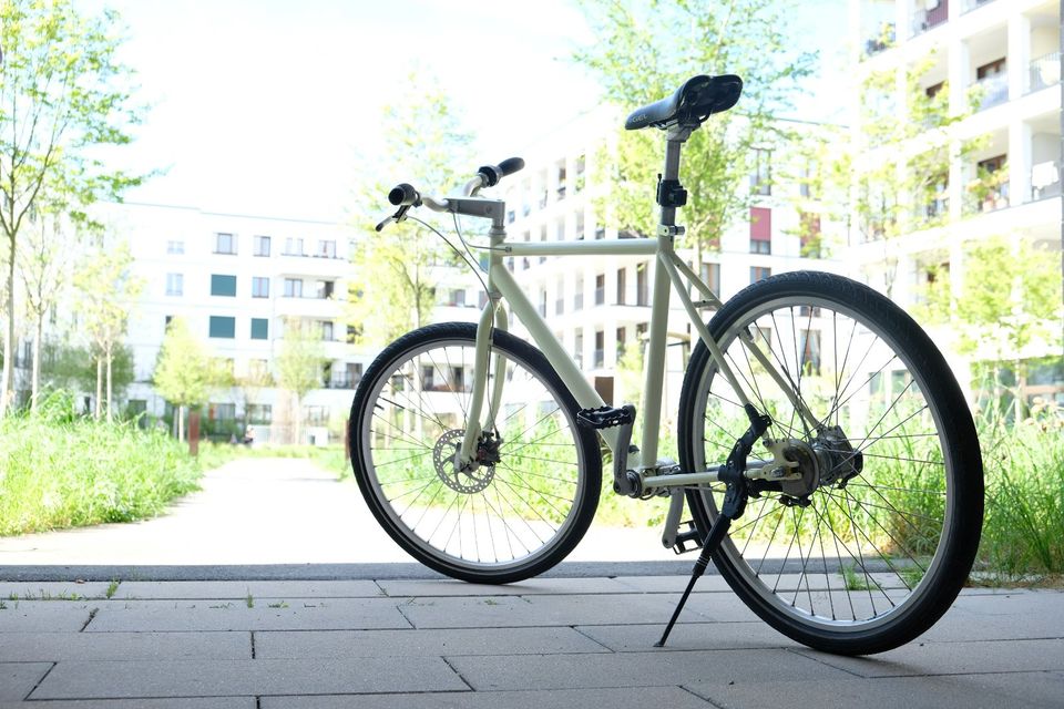 Extravagant urban bike (Kardan, Fluorescence) from Biomega in Heidelberg