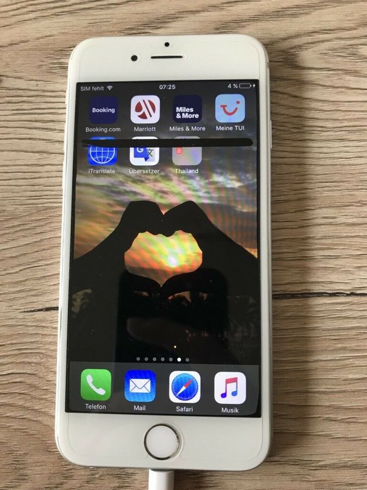 iPhone 6 Silber - 64 GB gebraucht in Bergtheim (Unterfranken)