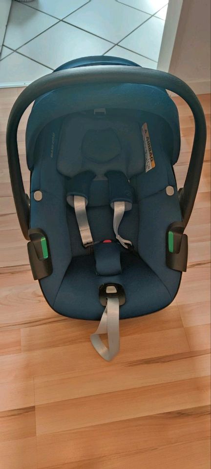 Maxi Cosi Pebble 360 blau Babyschale in Leverkusen