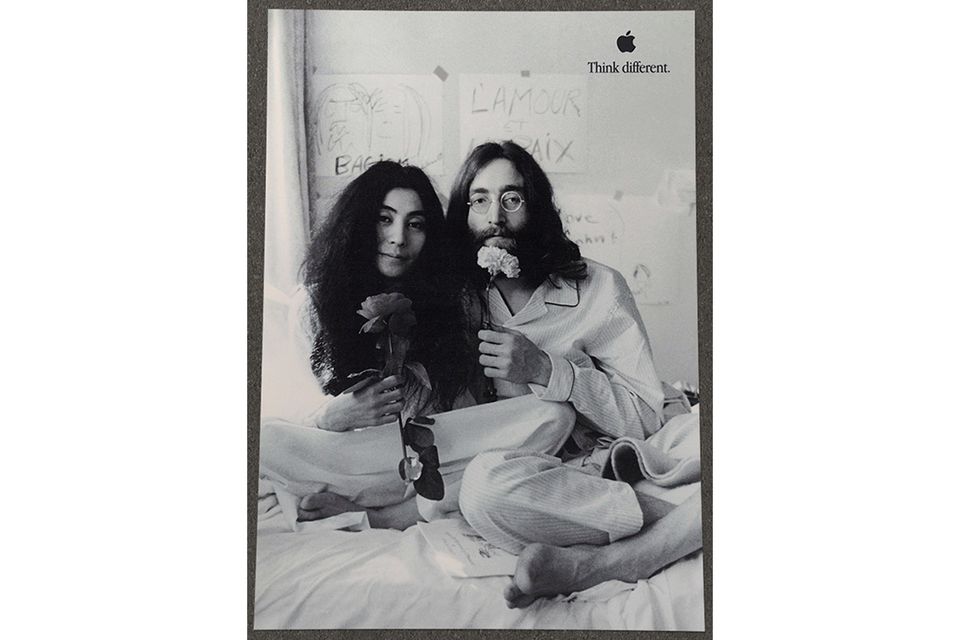 APPLE WERBE POSTER THINK DIFFERENT JOHN LENNON & YOKO ONO beatles in Ahrensfelde