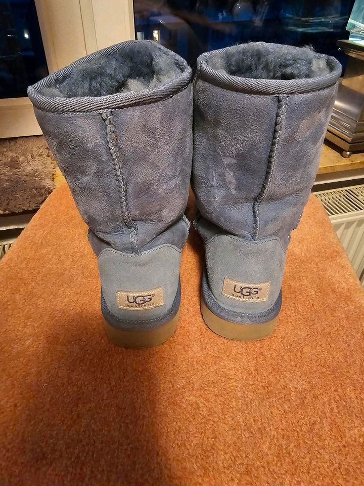 UGG Boots blau in Dortmund