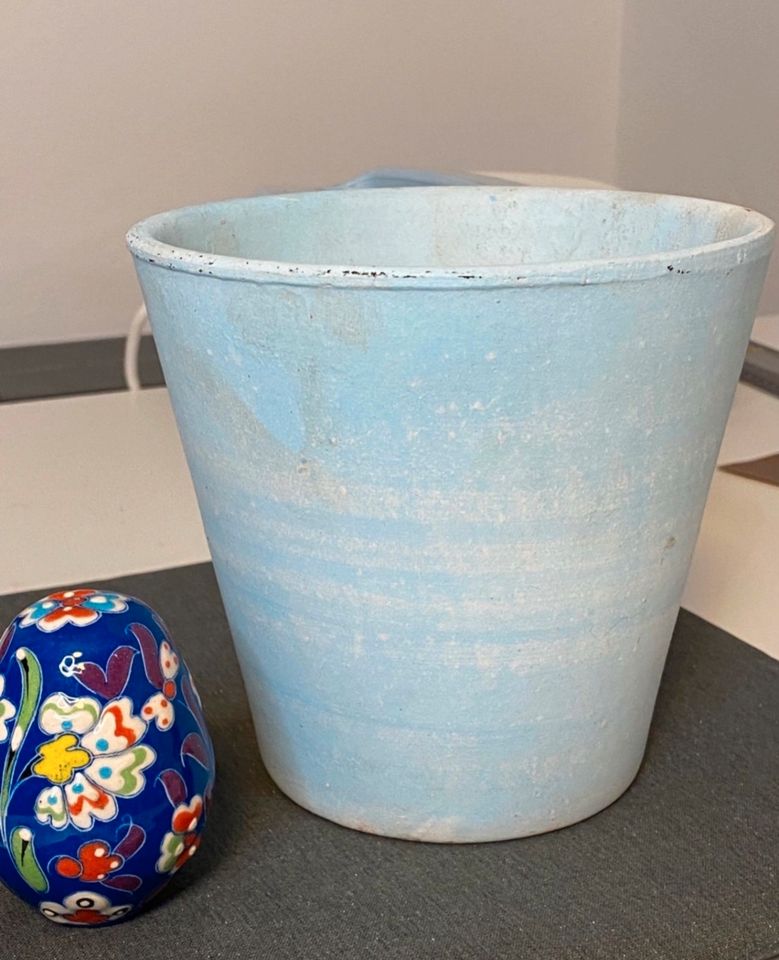 Blumentopf aus Keramik hellblau Shabby Look in Georgsmarienhütte