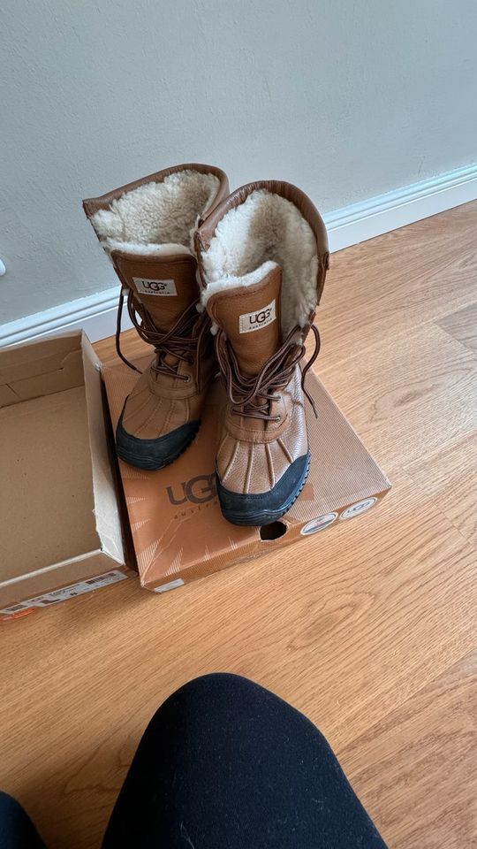 Ugg Stiefel Adirondack in Wakendorf II